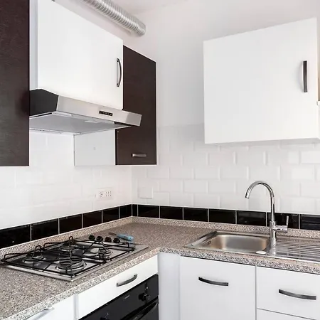 Dual - 4 Posti Letto - Aeroporto E Fiera - Self Check-in 菲乌米奇诺